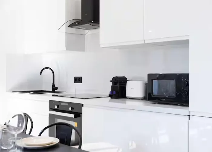 Daire Splendide Neuf Au Port De Nice